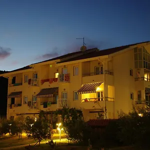 Szálloda Zlatni Lav