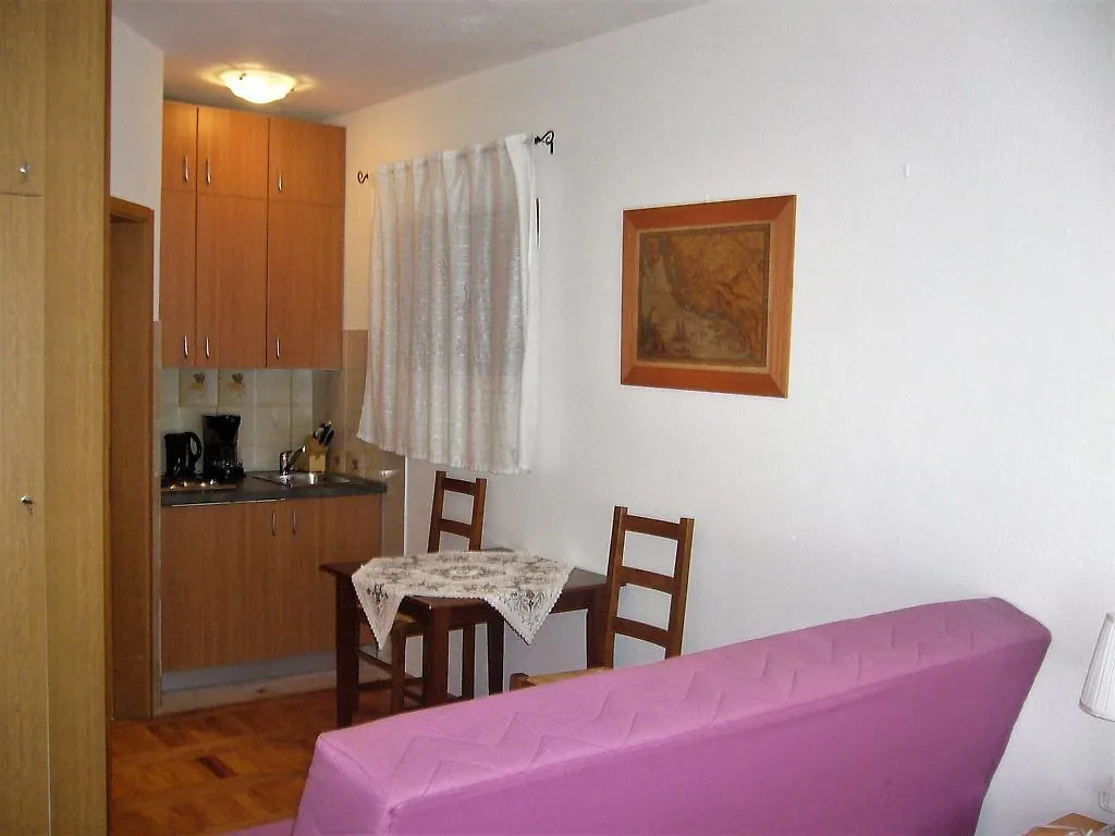 Stella Maris Accommodation Klenovica 3*,