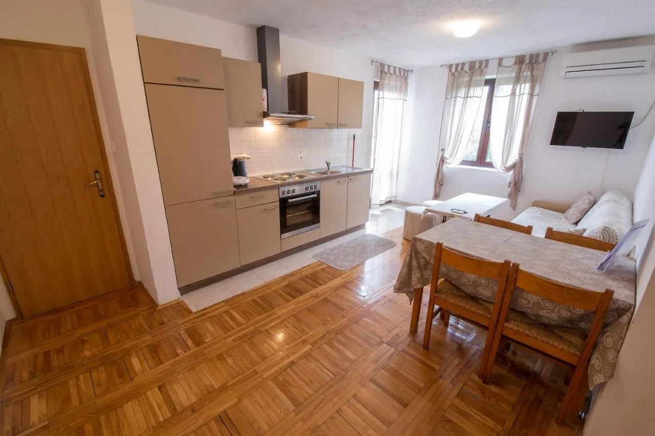 Stella Maris Accommodation Klenovica Panzió